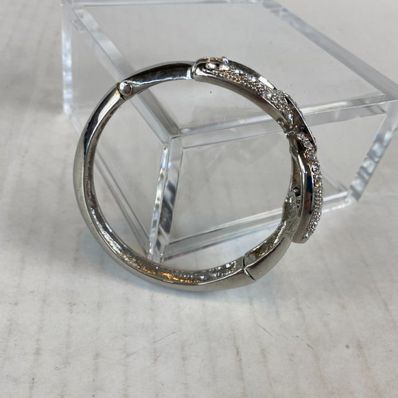 Gorgeous Rhinestone Encrusted Silver Hinged Stirrup Style Bracelet Bangle New - Picture 4 of 7